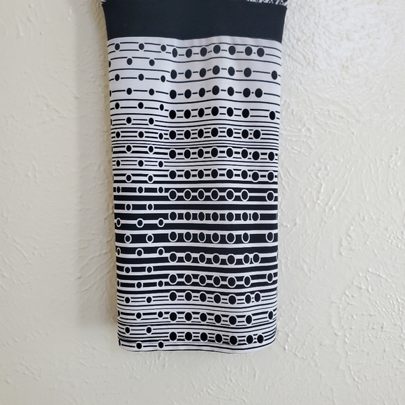 Medium black/white wet seal sleeveless - Picture 4 of 5